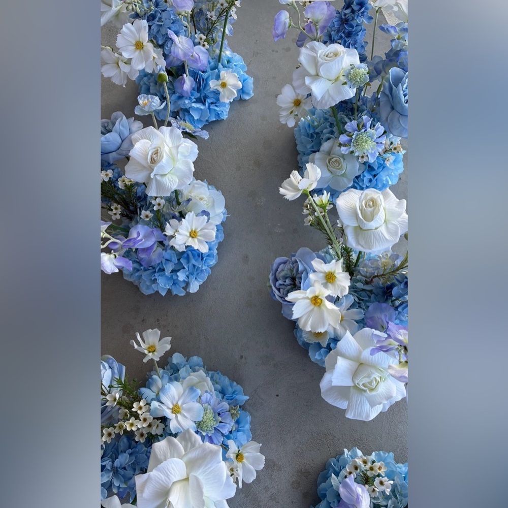 Luxury Custom Blue & White Silk Floral Arrangements – Garden Style (Set of 6)